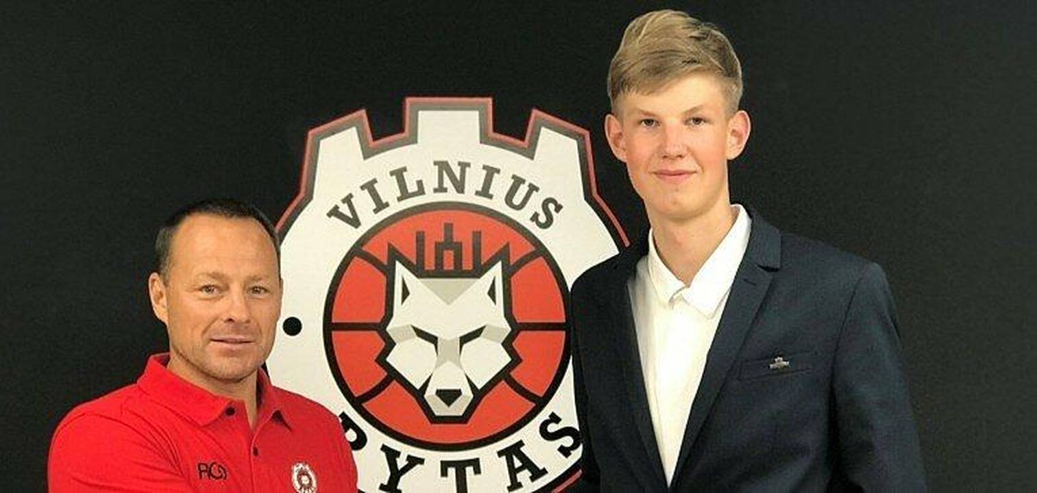 „Rytas“ pasirašė ilgalaikę sutartį su perspektyviu vidurio puolėju