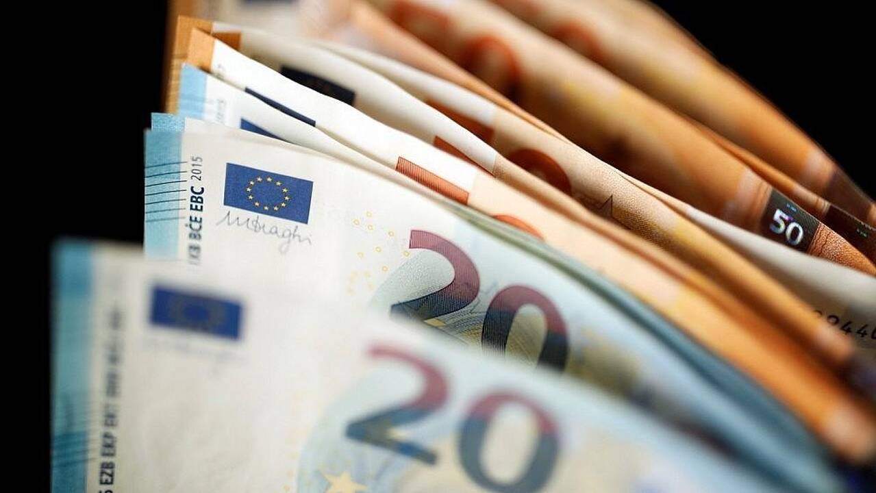 Europos Centrinis Bankas įžvelgia grėsmių pasaulio ekonomikos augimui