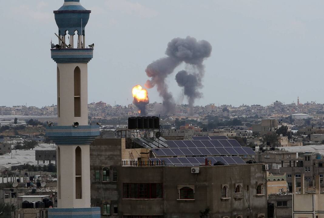 Reaguodamas į palestiniečių paleistas raketas Izraelis smogė taikiniams Gazos Ruože