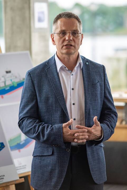 Naujovės: "Smiltynės perkėlos" vadovas M.Čiakas pristatė ateities planus – naują kitąmet atsirasiantį keltą, kuriam suteiktas "Klaipėdos" vardas, ir numatomą statyti naują pastatą.