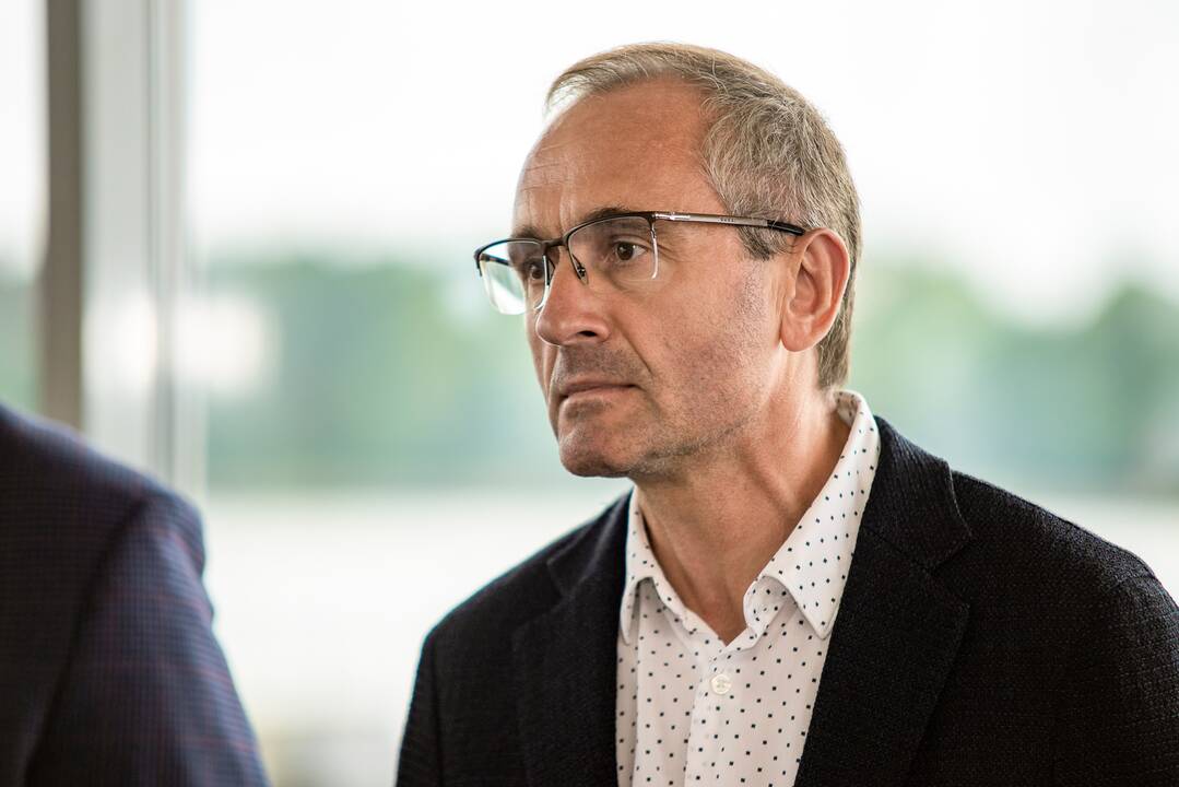 Naujovės: "Smiltynės perkėlos" vadovas M.Čiakas pristatė ateities planus – naują kitąmet atsirasiantį keltą, kuriam suteiktas "Klaipėdos" vardas, ir numatomą statyti naują pastatą.
