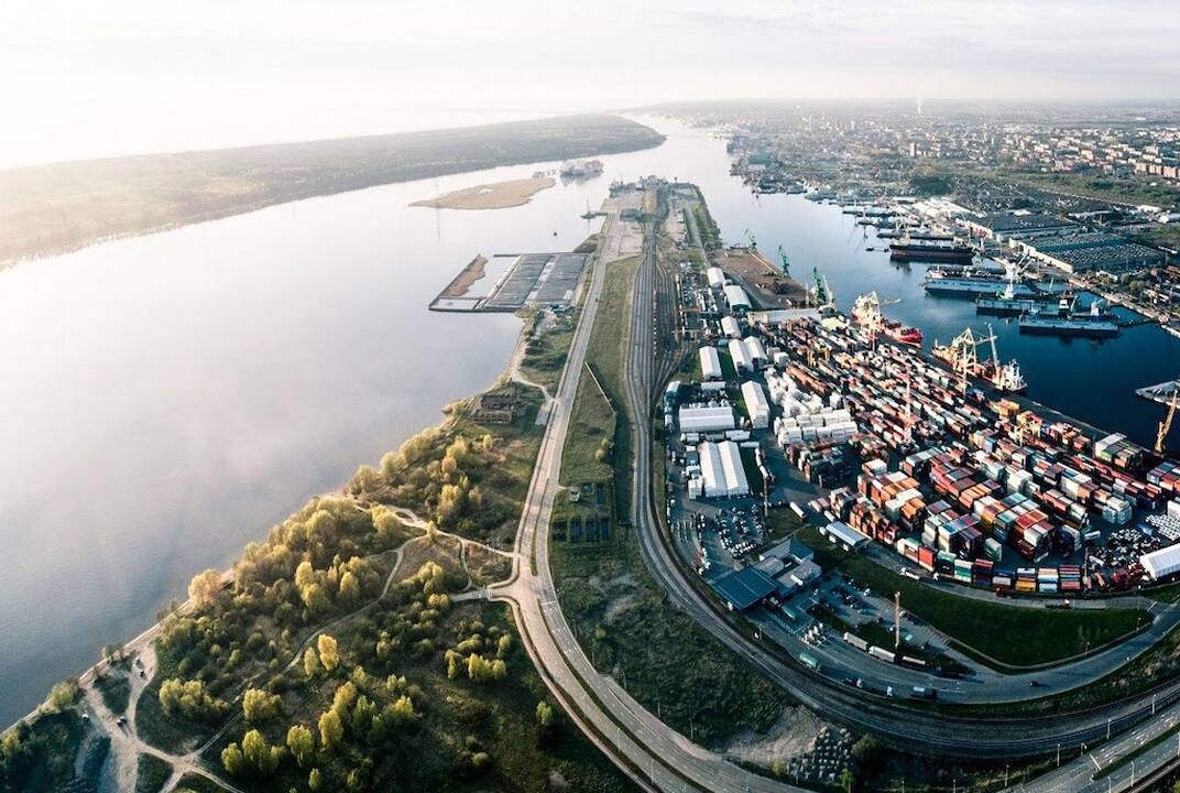 Sprendimas: į užteršto grunto aikštelę prie Kuršių marių buvo atvežtas gruntas daugiausiai iš Malkų įlankos valant ją.