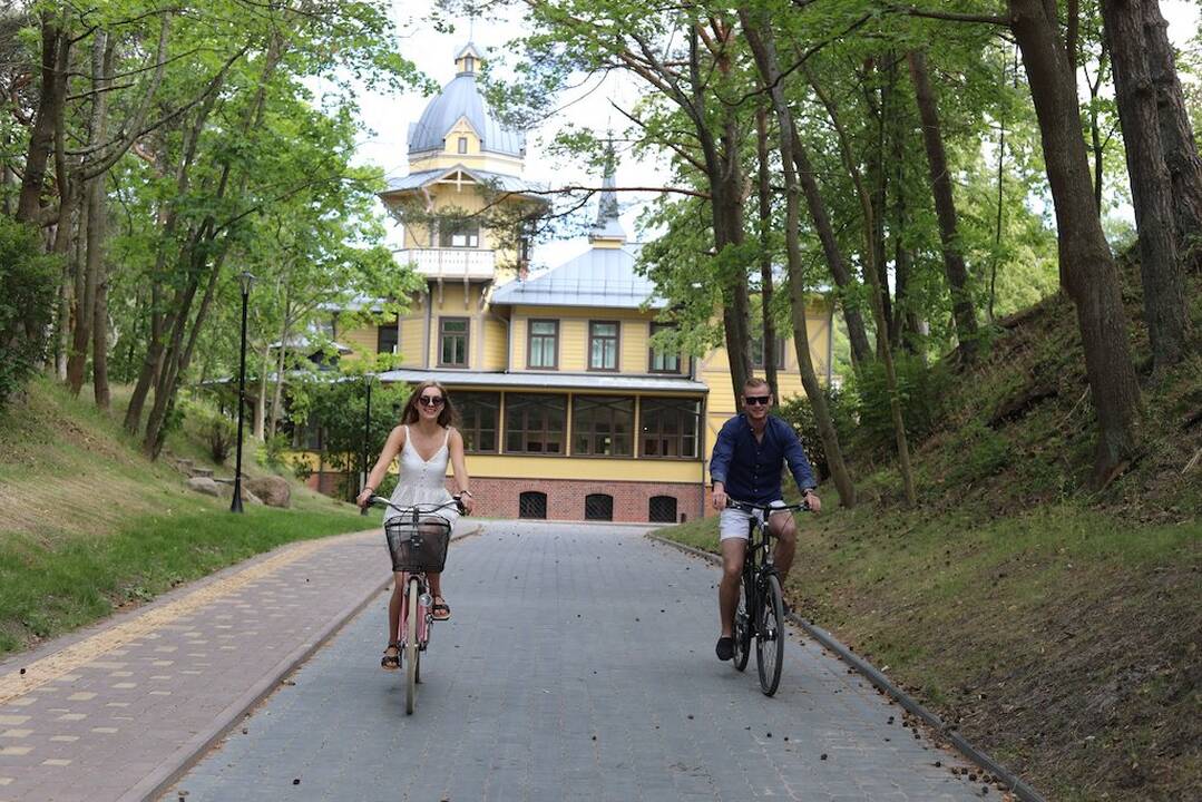 Maršrutai: dviračiais patogu pasiekti svarbiausias kurorto įžymybes.