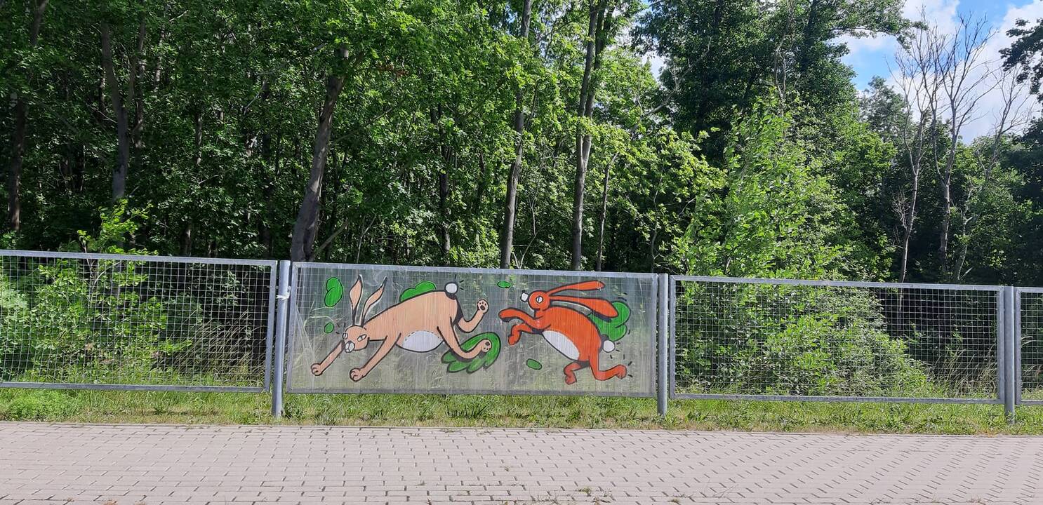 Iniciatyva: šalia Klaipėdos Šv. Pranciškaus Asyžiečio bažnyčios kuriama Vilties galerija. Taip menininko P.Čeikausko darbai prikeliami naujam gyvenimui.
