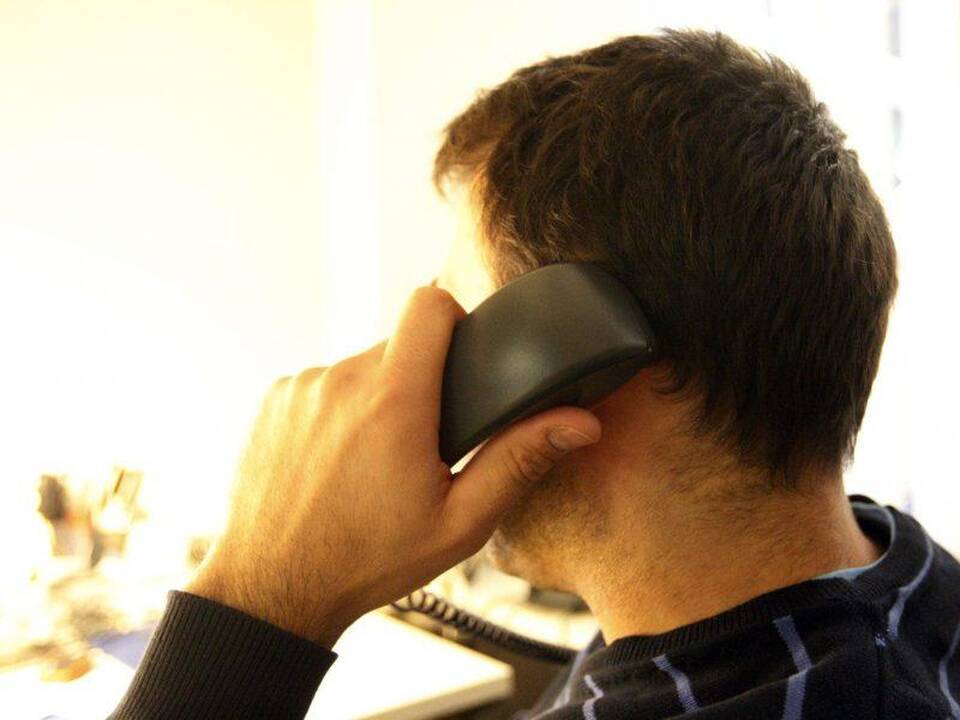 Telefoniniai sukčiai nesnaudžia: Šiauliuose iš moters išviliota 11,9 tūkst. eurų