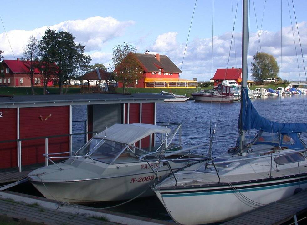 Nuostata: nebelieka reikalavimų, kad kiekvienas laivelis būtų registruojamas.
