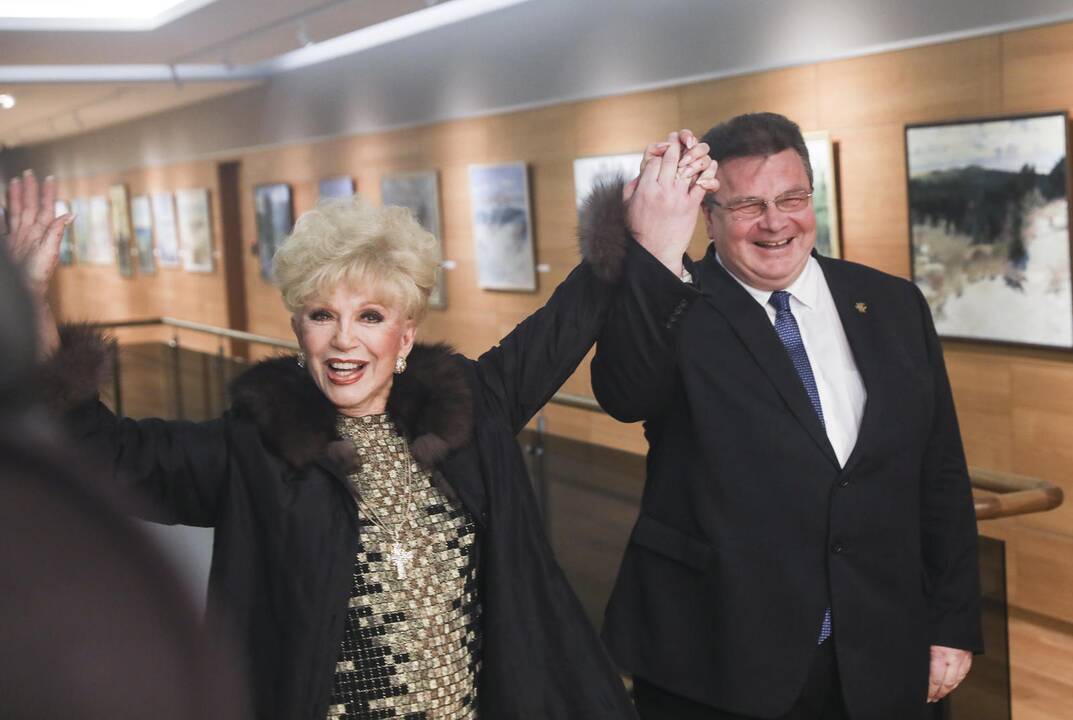 L. Linkevičius susitiko su lietuvių kilmės Holivudo aktore R. Lee