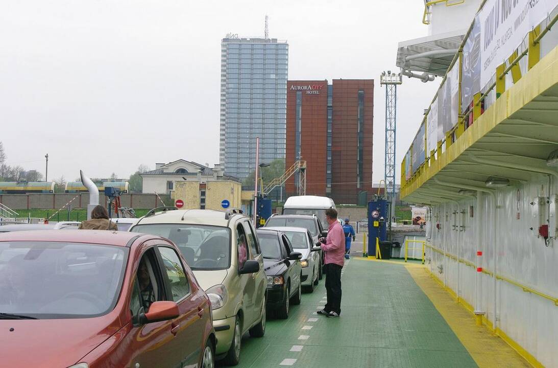 Pasikeitimas: „Smiltynės perkėlos“ keleiviams ir transporto priemonėms leista taikyti vienodą kainodarą. 