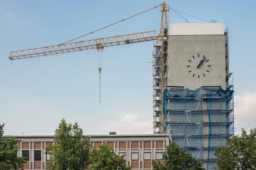 Gigantas: Muzikinio teatro bokšte tiksės naujas keturių metrų skersmens laikrodis.