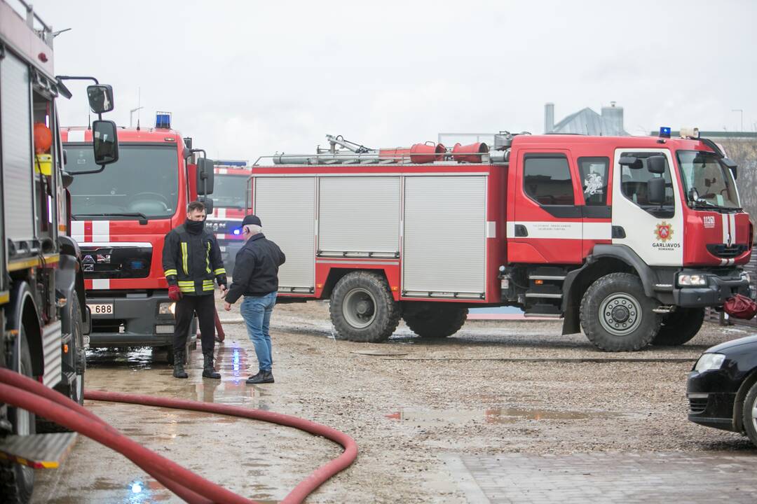 Aleksote užsiliepsnojo namas