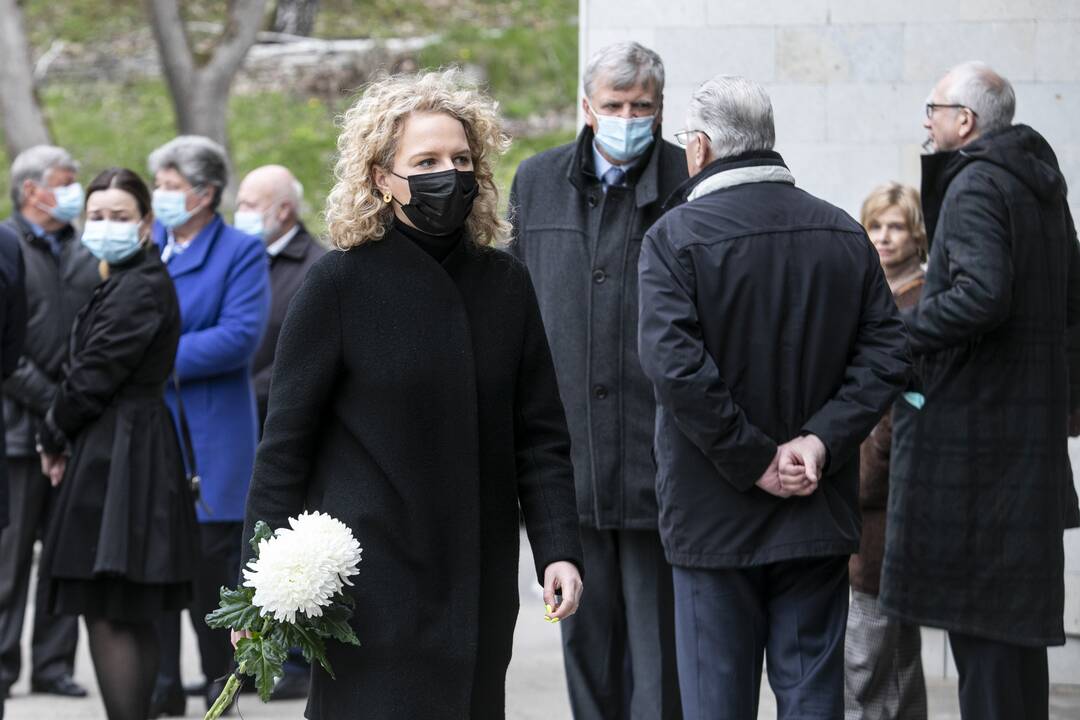 Sostinėje atsisveikinama su anapilin iškeliavusiu K. Glavecku