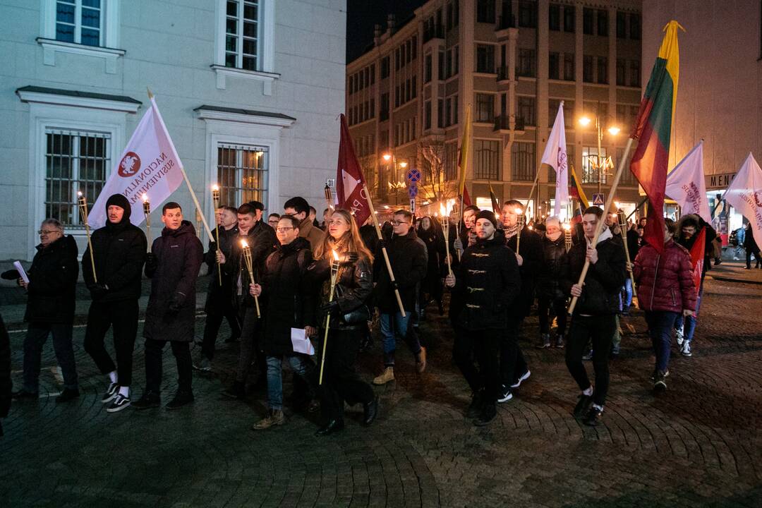 Eitynės su deglais Vilniuje
