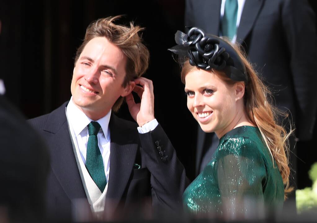Britų princesė Beatrice susituokė per privačią ceremoniją Vindzore