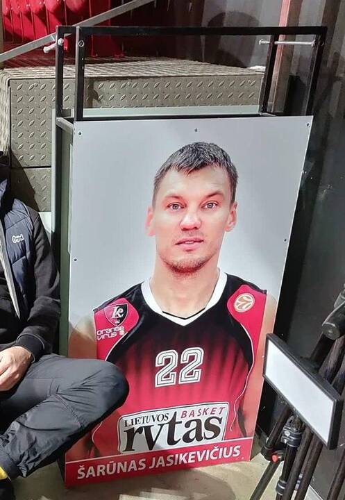 Akibrokštas Vilniuje: „Rytas“ nukabino Š. Jasikevičiaus atvaizdą iš arenos palubių