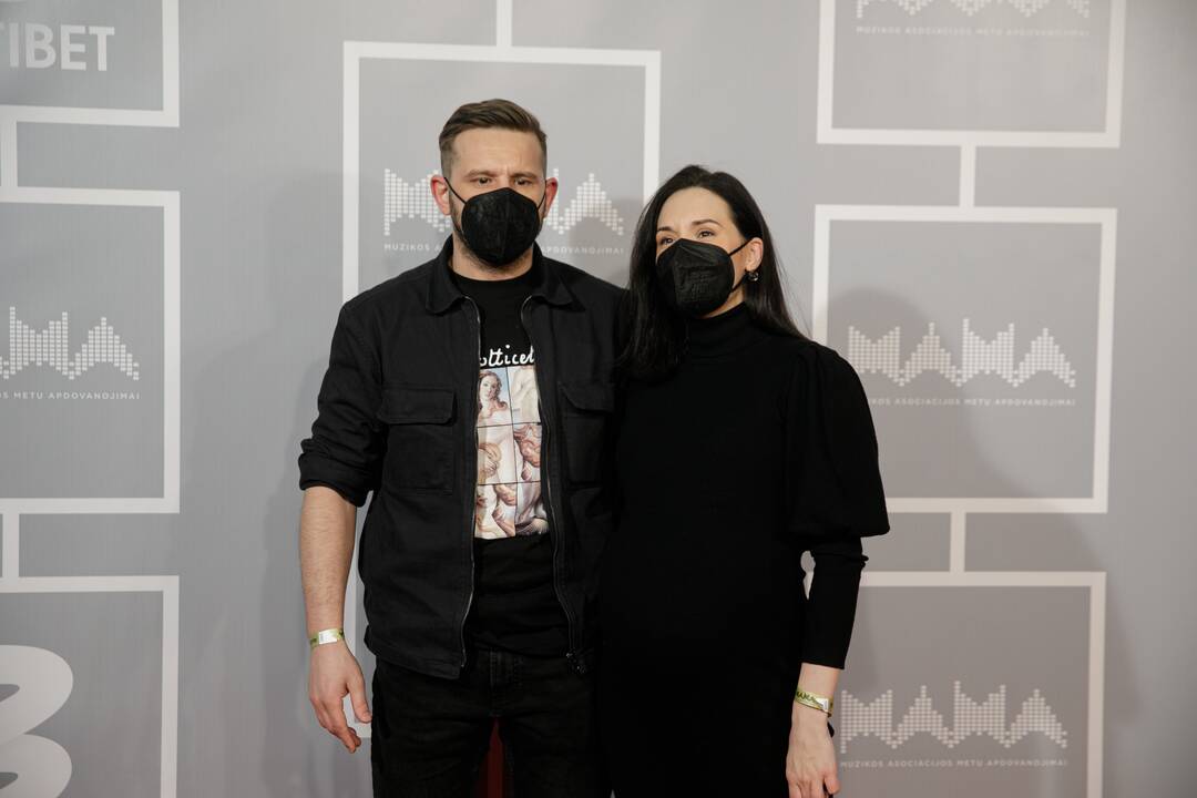 M.A.M.A. apdovanojimai: ant raudonojo kilimo – ryškiausios žvaigždės
