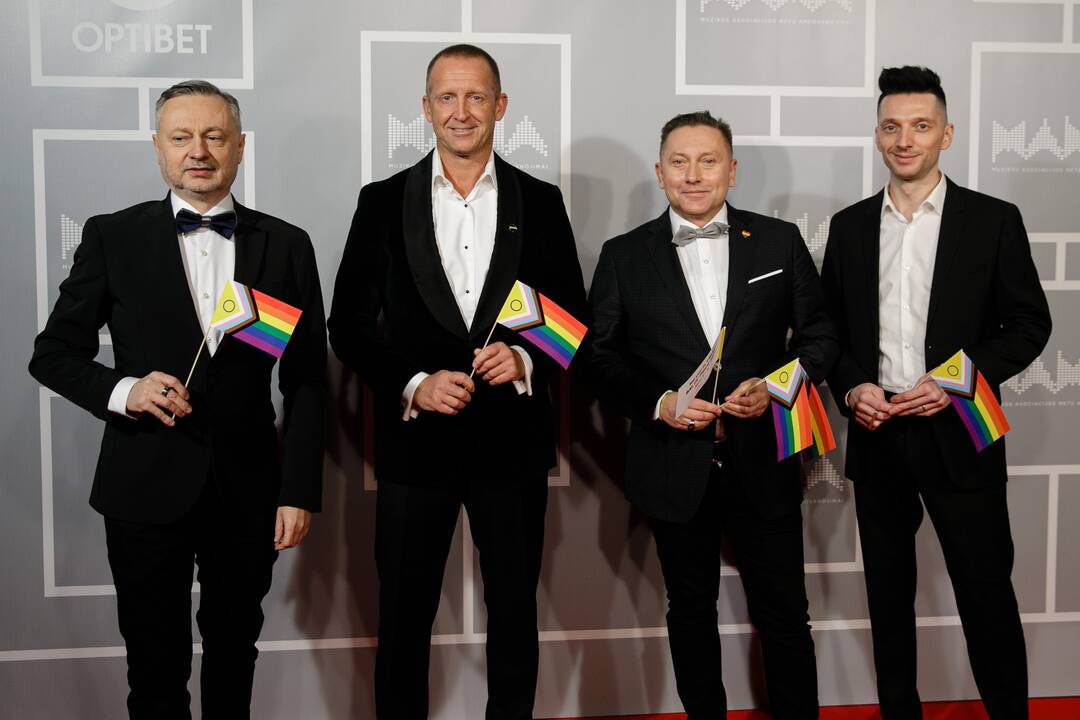 M.A.M.A. apdovanojimai: ant raudonojo kilimo – ryškiausios žvaigždės