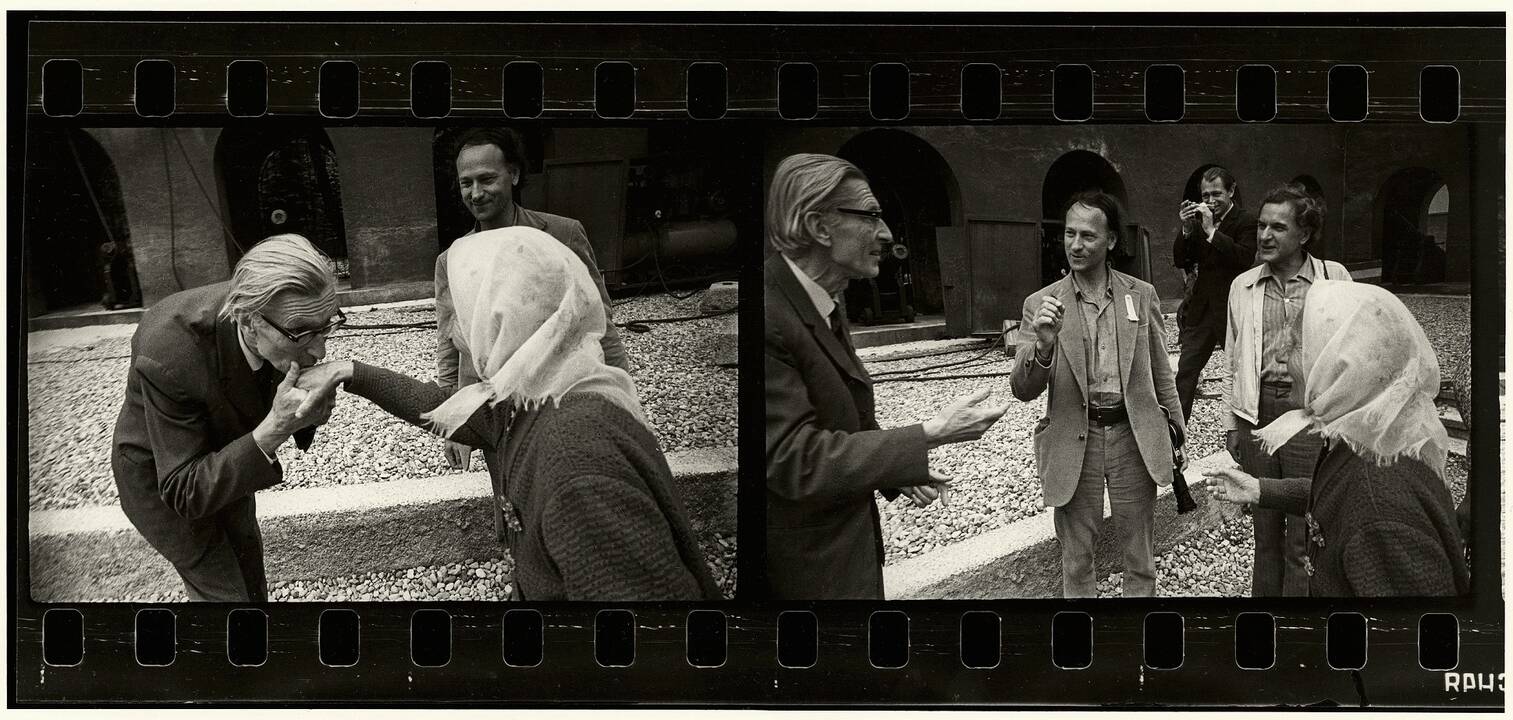 Jonas Mekas su mama ir Viktoru Kuprevičiumi. Kaunas, 1971 m.