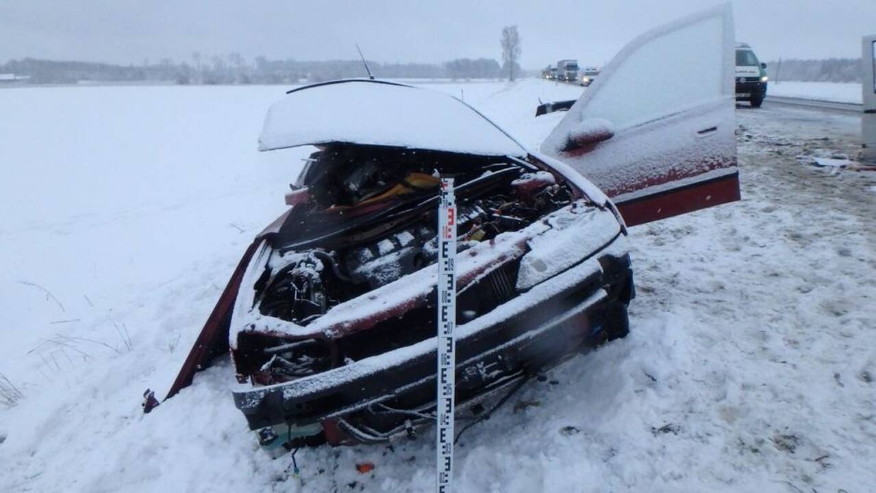 Praėjusią parą registruota daugiau nei pusšimtis eismo įvykių: sužeista garbaus amžiaus pėsčioji