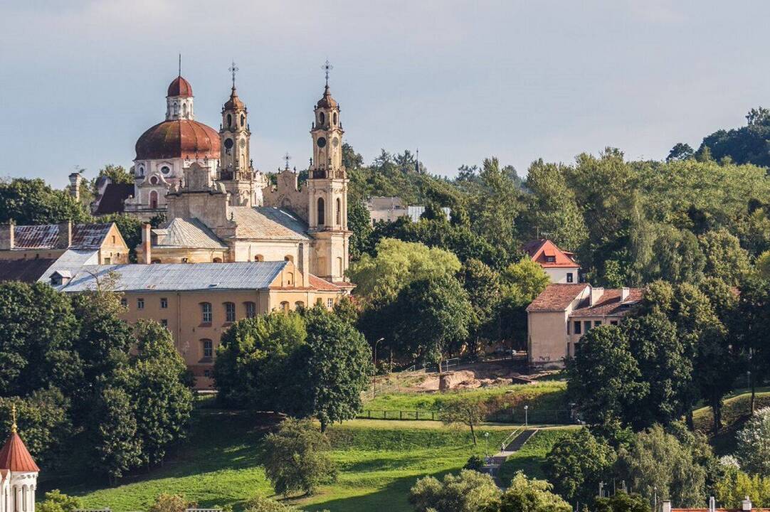 Pradedamas tvarkyti sostinės Misionierių bažnyčios rytinis bokštas