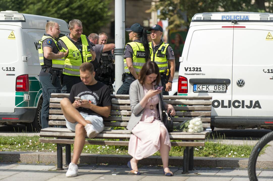 Protestas prieš privalomą testavimą ir skiepus