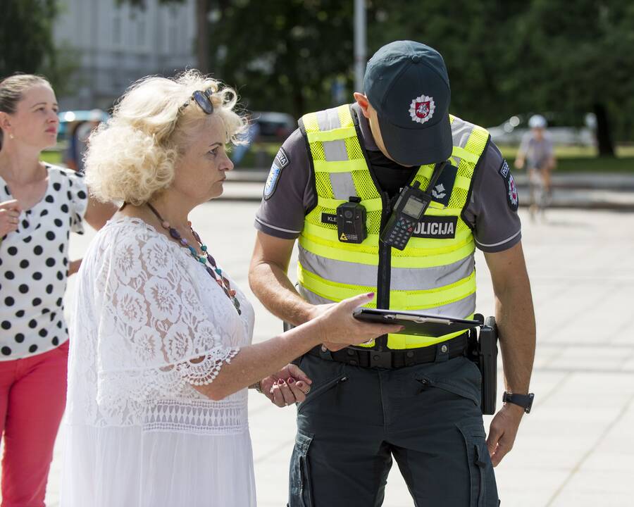 Protestas prieš privalomą testavimą ir skiepus