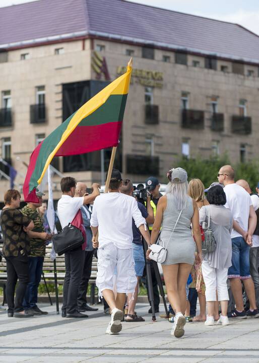 Protestas prieš privalomą testavimą ir skiepus