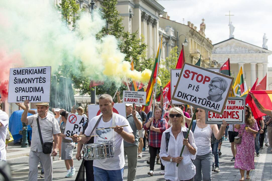 Protestas prieš privalomą testavimą ir skiepus