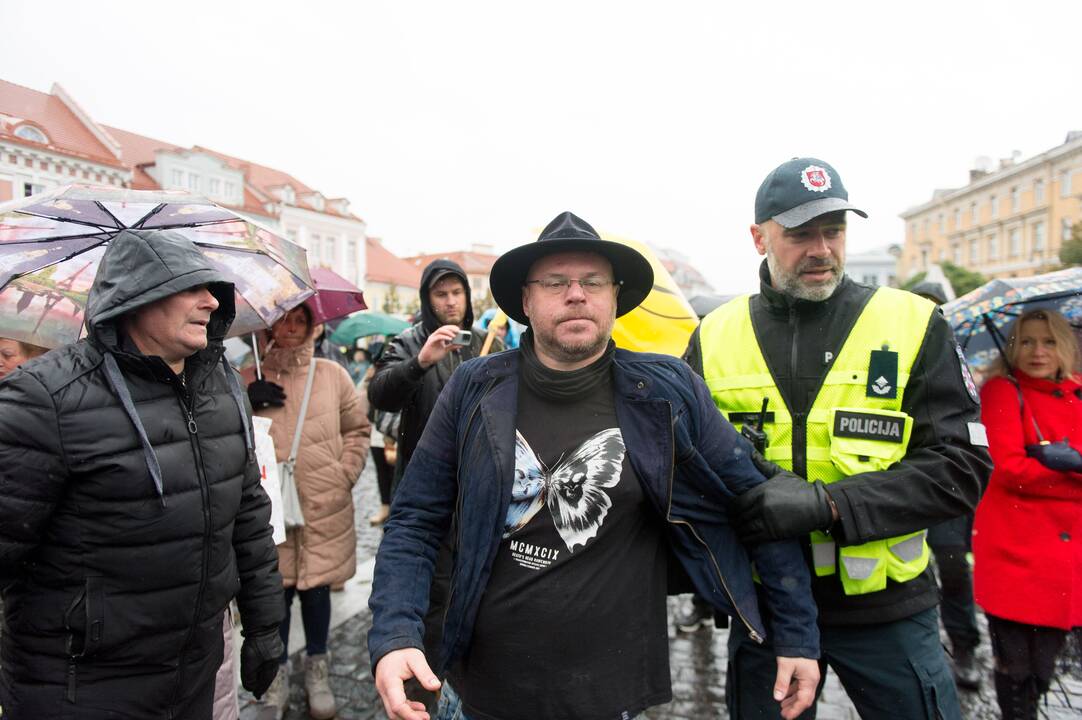 Protesto akcija Vilniuje prieš ribojimus nepasiskiepijusiems