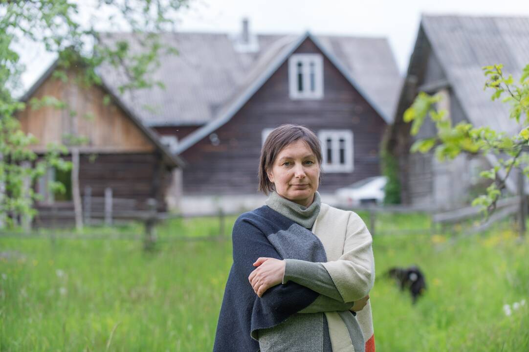 Specifika: įkvėpimo floristiniams natiurmortams J.Puidokaitė semiasi iš senųjų flamandų ir italų meistrų tapybos, liaudies meno, gamtos gaivališkumo.