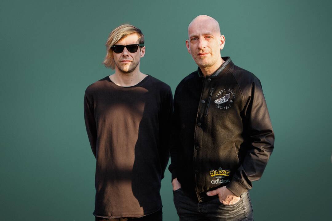 Naujame „Happyendless“ albume – tai, apie ką dabar galvoja visi