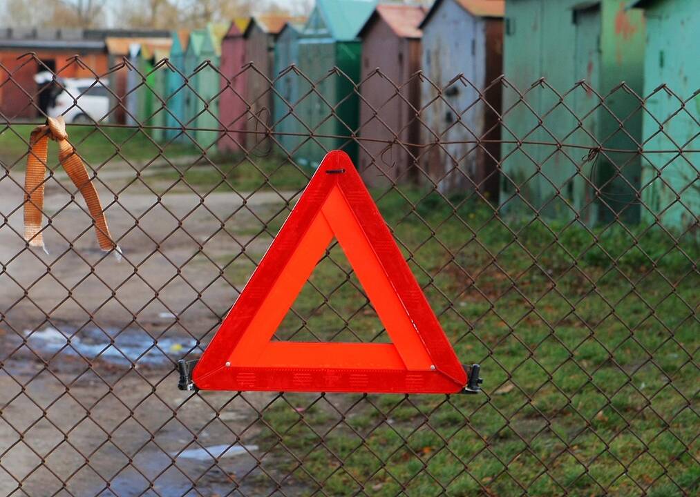 Šiurpas: pagarsėjęs garažų masyvas virsta siaubingų nelaimių vieta.