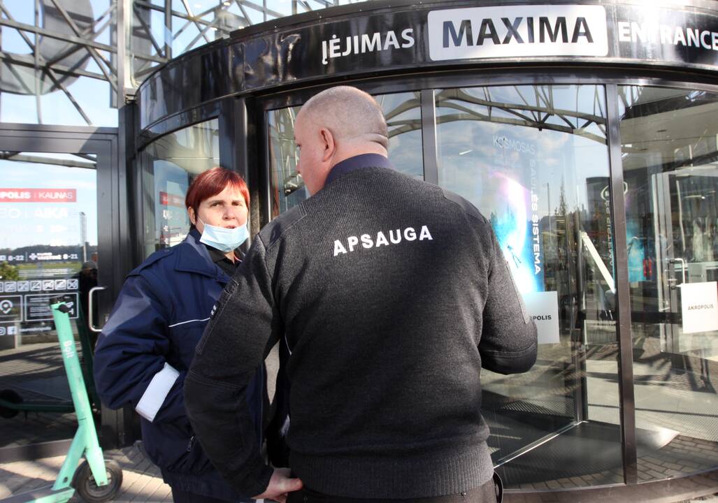Po pranešimo apie sprogmenį, iš Kauno „Akropolio“ evakuoti žmonės