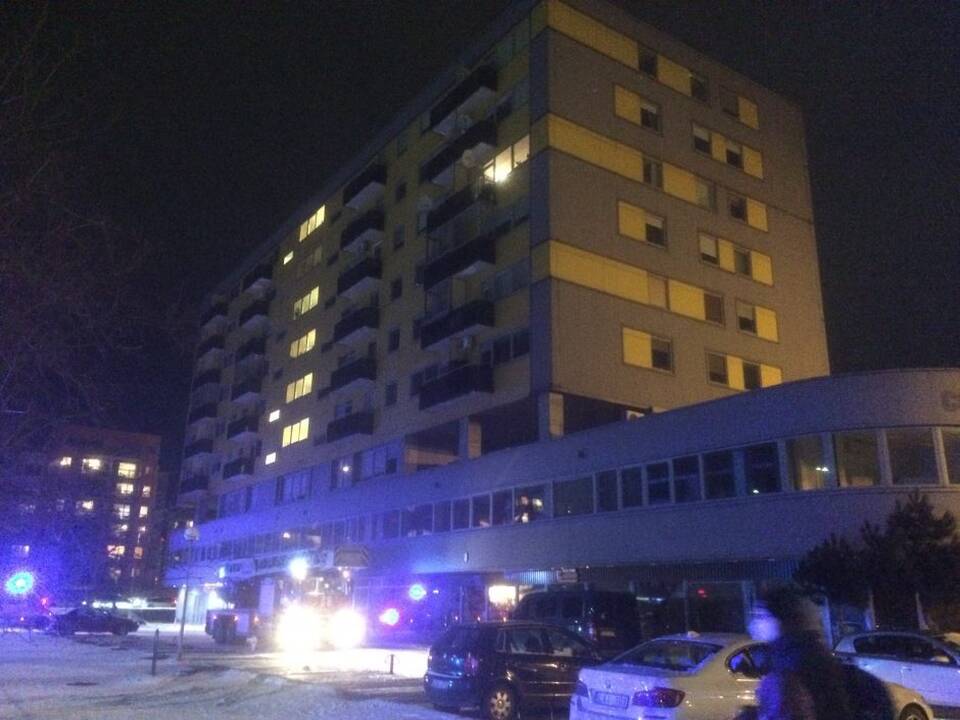 Sostinėje įtrūkus daugiabučio sienai, iš pastato evakuoti gyventojai