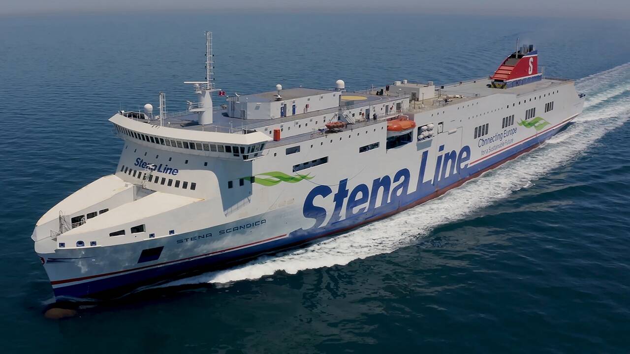 Reisai: tarp Klaipėdos ir Kiogės plaukios laivas „Belgia Seaways“. 