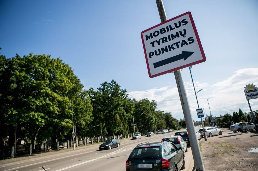 COVID-19 Lietuvoje: per parą patvirtinta 517 naujų atvejų, mirė du žmonės