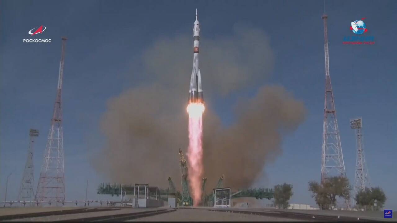 Į TKS po rekordiškai trumpos kelionės atvyko du rusų kosmonautai ir NASA astronautė