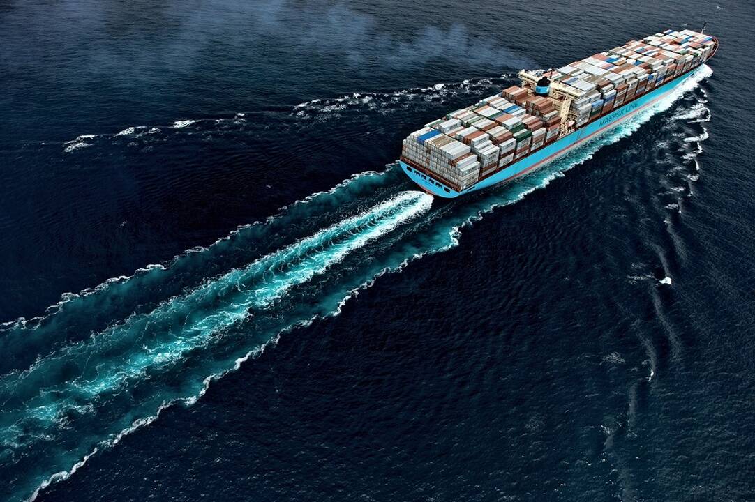 Tarpininkavimas: pakrauti konteinerių "Maersk Line" laivai iš Šanchajaus plaukia į Gdanską, o per Lenkijos rinką pasiekia ir Lietuvą.