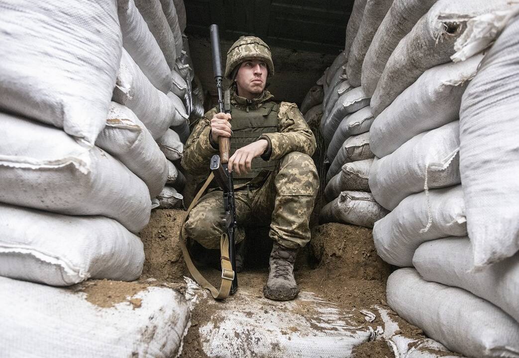 Pentagono vadovas: konflikto Ukrainoje dar galima išvengti 