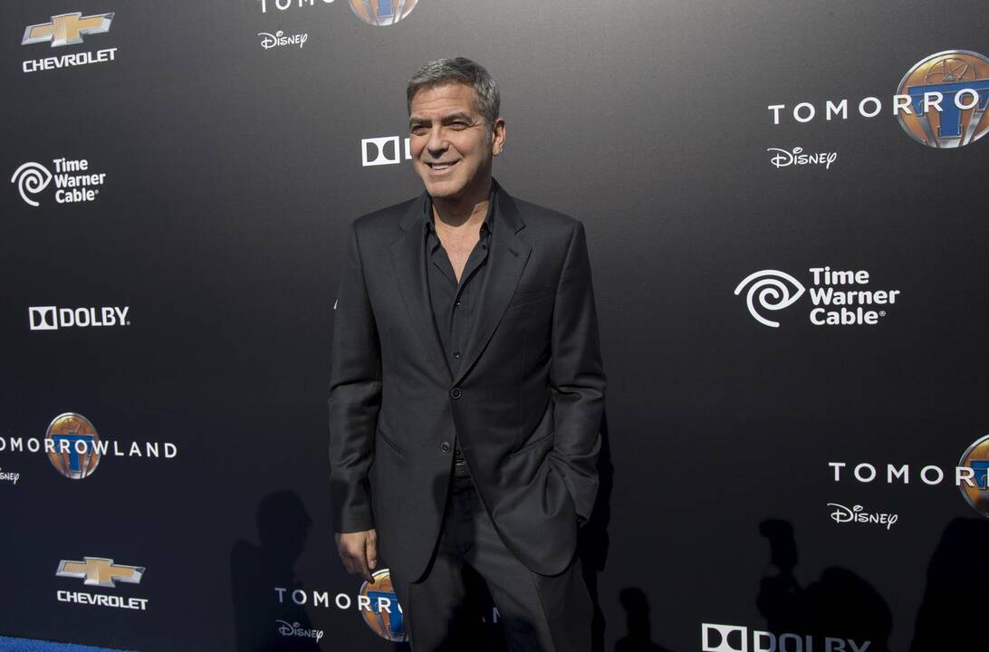 G. Clooney su astronautais paminėjo 45-ąsias „Apollo 13“ metines