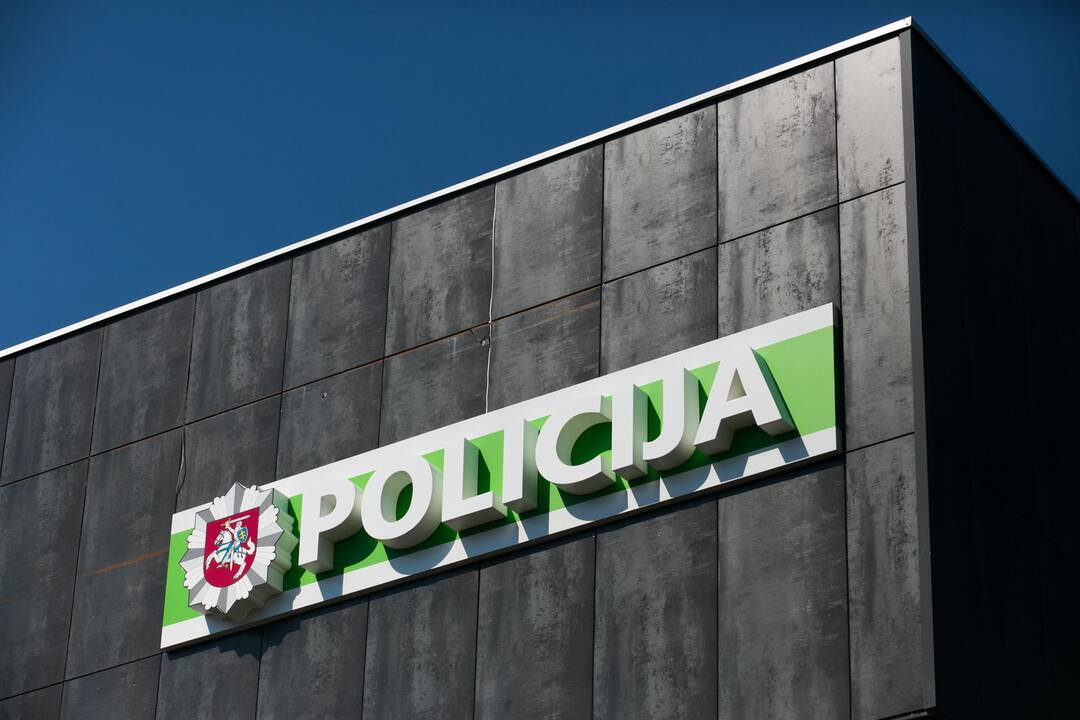 Po sumuštinio skrydžio – kelionė pas policininkus