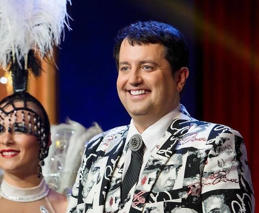 Kas iš R. Cicino atėmė estrados princo titulą?
