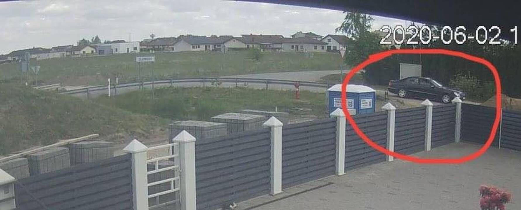 Klaipėdos rajone neva pagrobta mergina rasta gyva savo bute