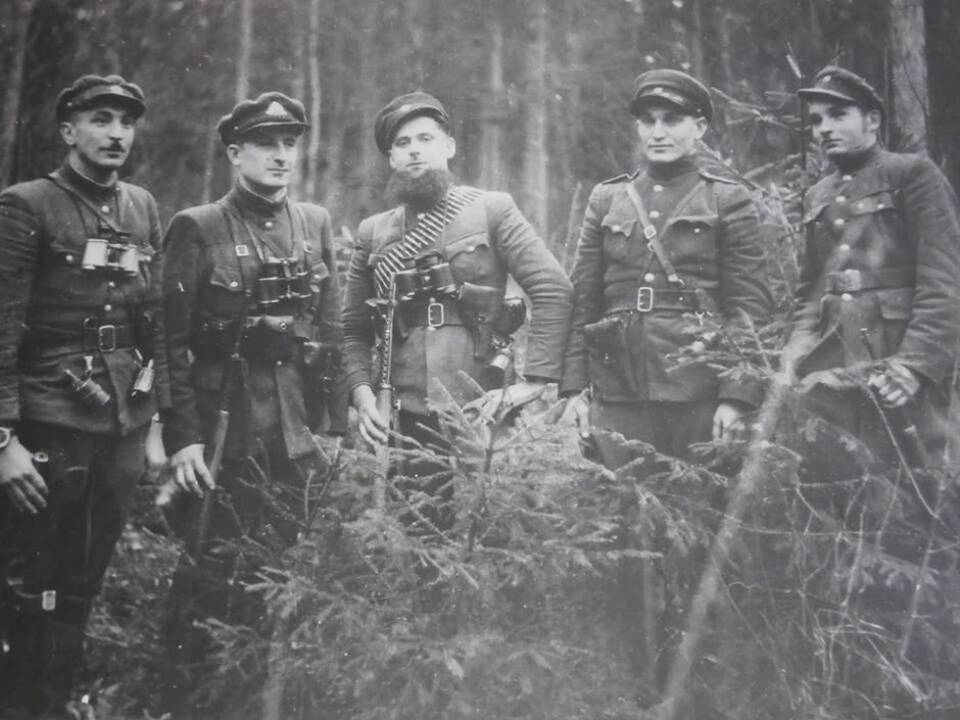 Per artimiausius keletą metų norima sutvarkyti Merkinės partizanų memorialą