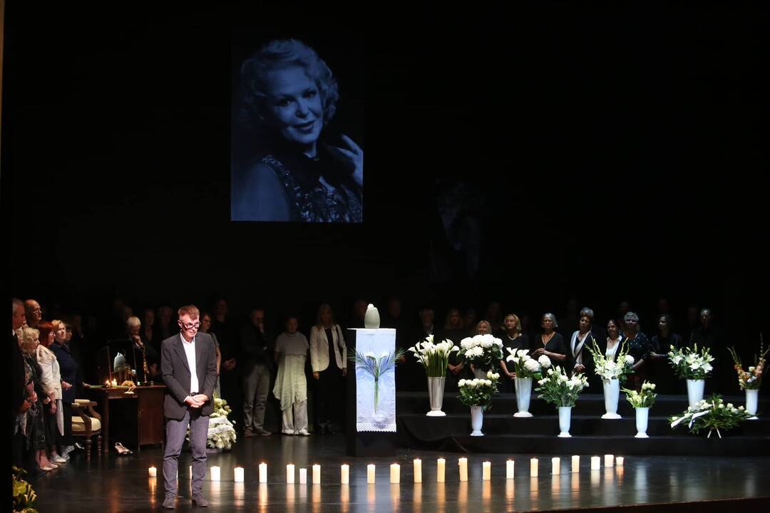 Legendinė aktorė G. Balandytė išlydėta amžinojo poilsio