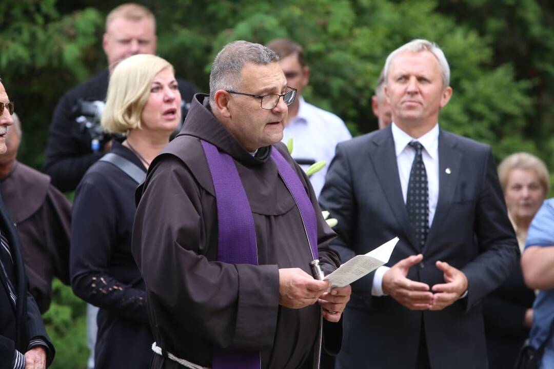 Legendinė aktorė G. Balandytė išlydėta amžinojo poilsio
