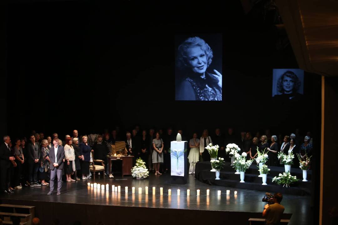 Legendinė aktorė G. Balandytė išlydėta amžinojo poilsio