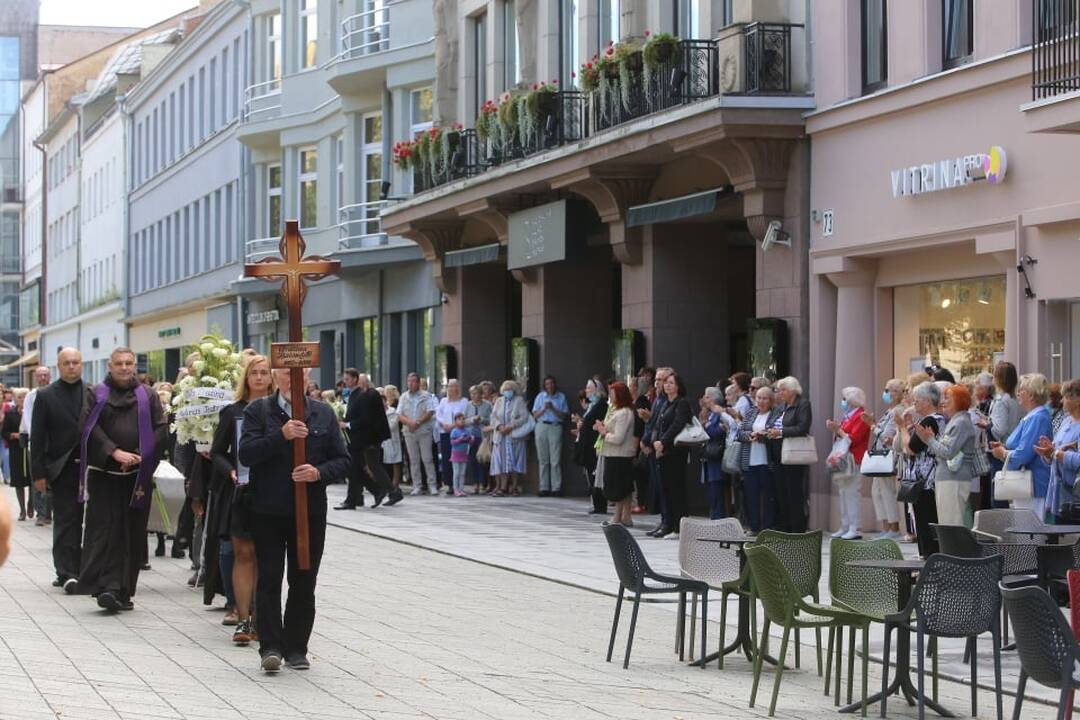 Legendinė aktorė G. Balandytė išlydėta amžinojo poilsio