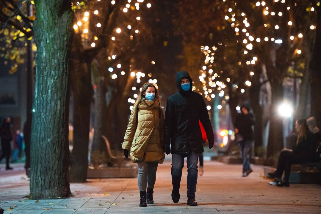 Kalėdinės dekoracijos jau apraizgė Kauną