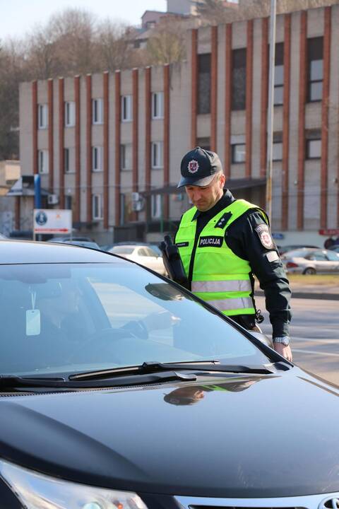 Neeilinė policijos ir medikų priemonė Kaune