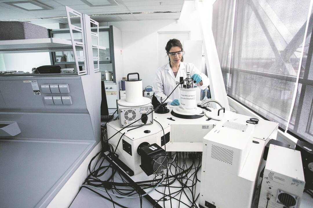 Procesas: modernios laboratorijos ir tarptautinio lygio mokslininkai leidžia dalyvauti daugelyje projektų.